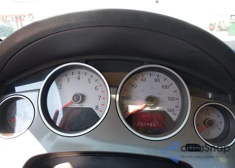 2010 Volkswagen Routan S from USA, damaged, VIN 2V4RW4D18AR158857